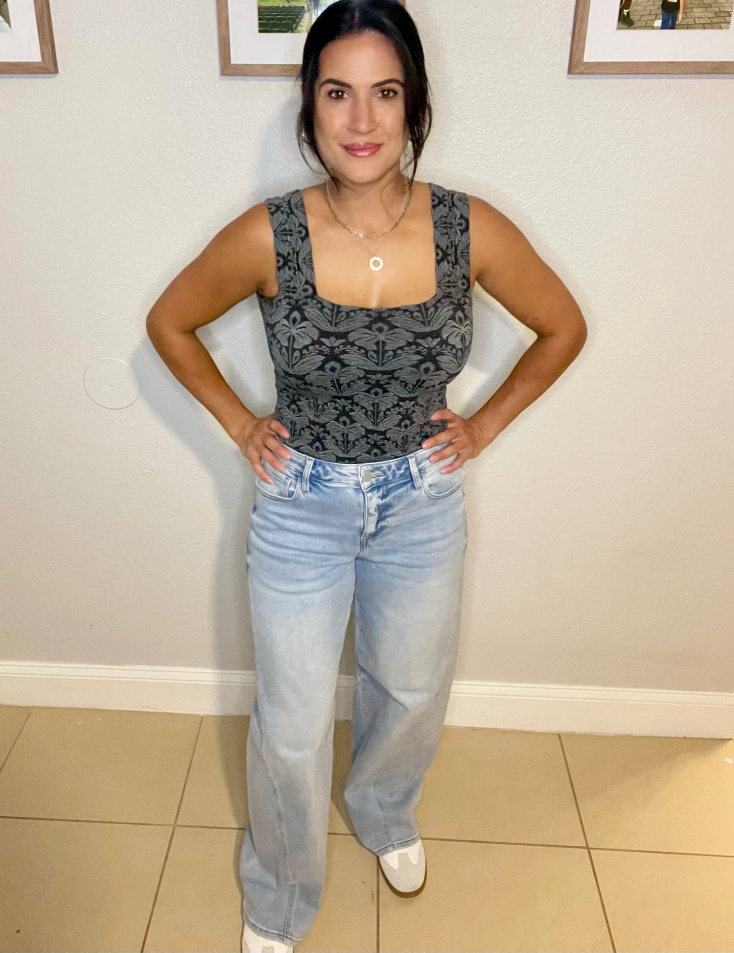 RISEN Mid Rise Fit Barrel Jeans- WH